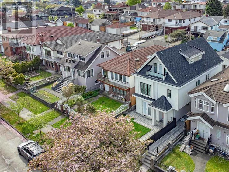 2946 East 3rd Avenue, Vancouver, BC, V5M 1H8 - 35