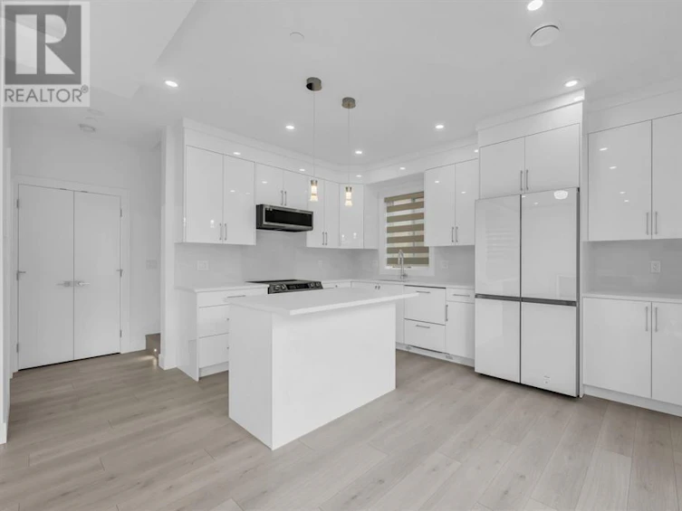2946 East 3rd Avenue, Vancouver, BC, V5M 1H8 - 9