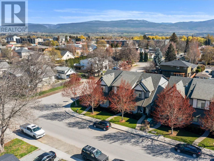 987 Laurier Avenue, Kelowna, BC, V1Y 6A9 - 51