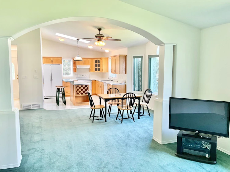 676 N Kimberley Avenue N Avenue, Greenwood, BC, V0H 1J0 - 18