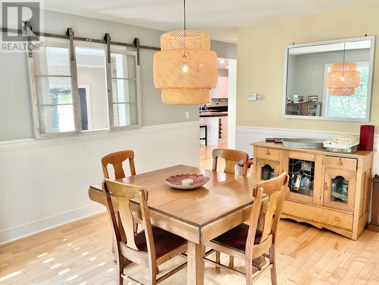 1920 3 Highway, Midway, BC, V0H 1M0 - 32