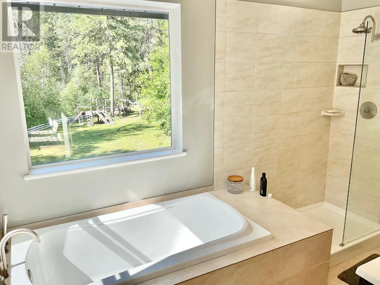 1920 3 Highway, Midway, BC, V0H 1M0 - 52