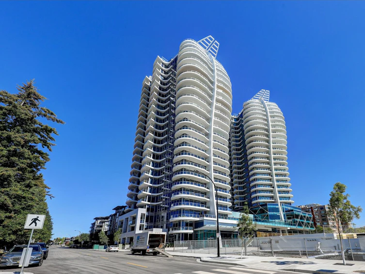 1206-1500 Martin, Surrey, BC, V4B 0C2