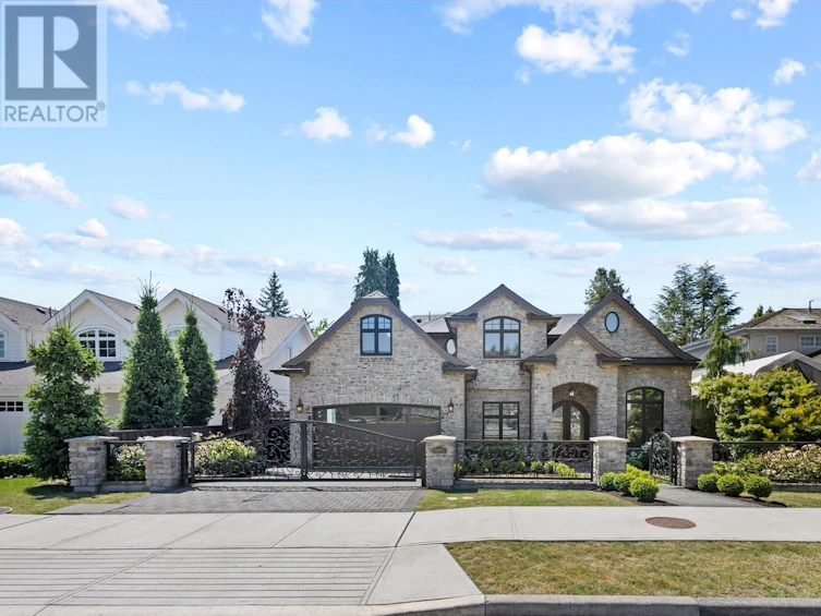 6188 Lochdale Street, Burnaby, BC, V5B 2M5