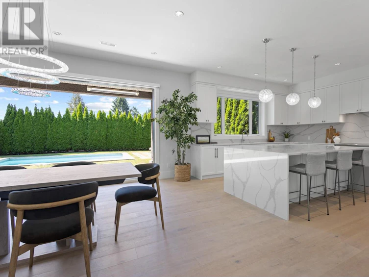 6188 Lochdale Street, Burnaby, BC, V5B 2M5 - 10