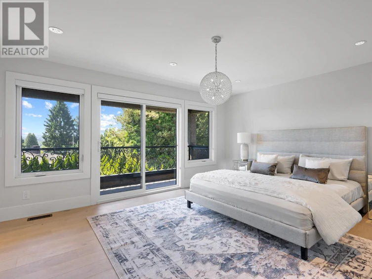 6188 Lochdale Street, Burnaby, BC, V5B 2M5 - 18
