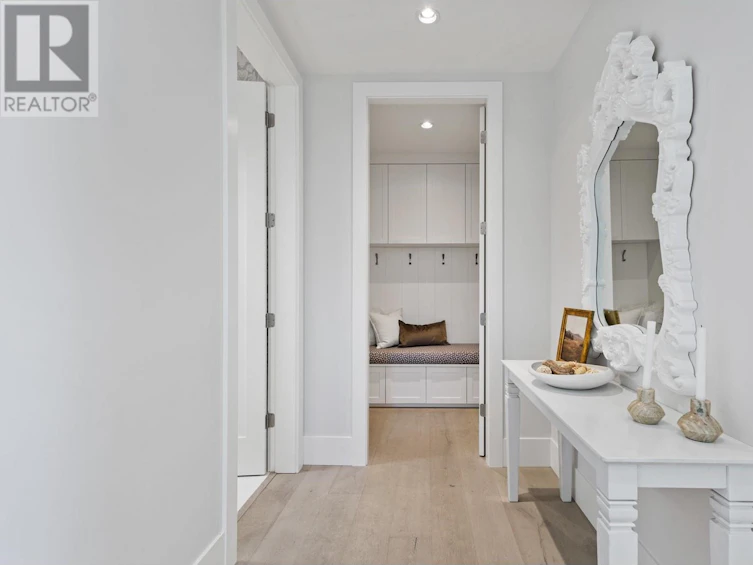 6188 Lochdale Street, Burnaby, BC, V5B 2M5 - 3