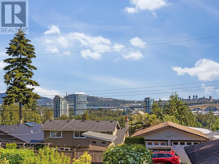 1041 Calverhall Street, North Vancouver, BC, V7L 1Y4 - 21