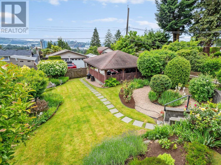1041 Calverhall Street, North Vancouver, BC, V7L 1Y4 - 31