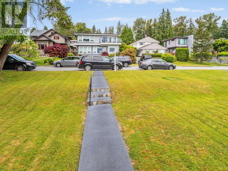 1041 Calverhall Street, North Vancouver, BC, V7L 1Y4 - 4