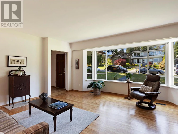 1041 Calverhall Street, North Vancouver, BC, V7L 1Y4 - 6