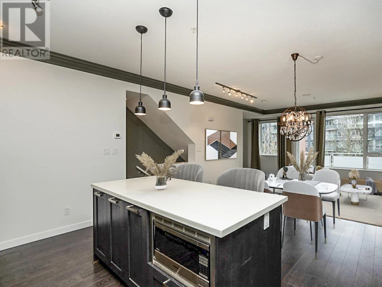 3183 East Kent Avenue North Avenue, Vancouver, BC, V5S 4Y1 - 5