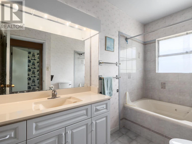 6749 Tisdall Street, Vancouver, BC, V6P 3M5 - 8