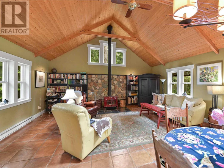 565 Lapin Road, Mayne Island, BC, V0N 2J1 - 13