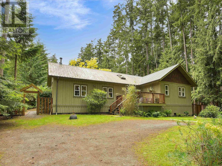 565 Lapin Road, Mayne Island, BC, V0N 2J1 - 2