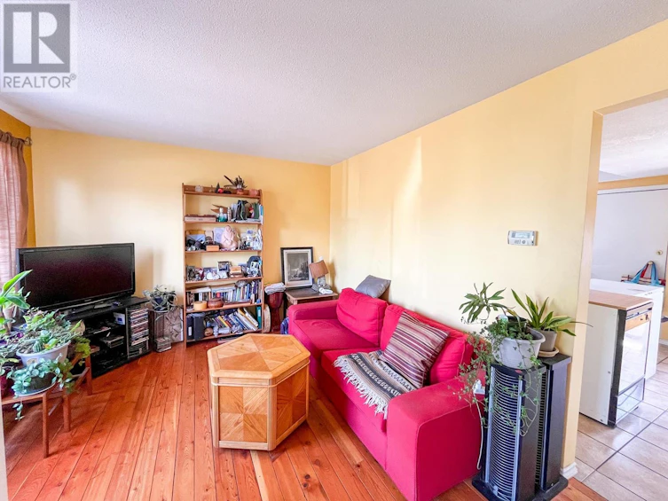 594 Nelson Avenue, Penticton, BC, V2A 2L2 - 3