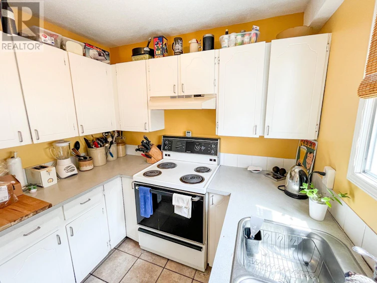 594 Nelson Avenue, Penticton, BC, V2A 2L2 - 5