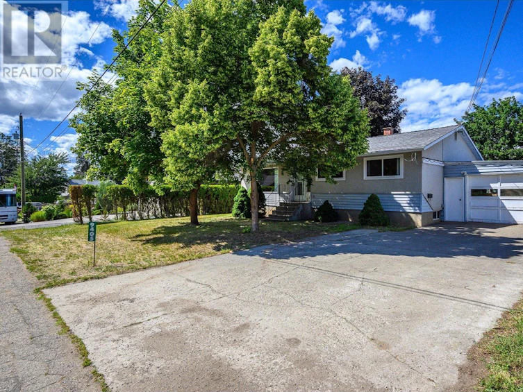 9405 Giles Drive, Coldstream, BC, V1B 1G8