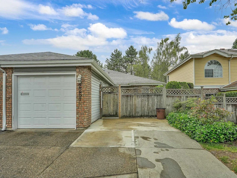 12251 92nd Avenue, Surrey BC V3V 1G3