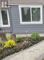 1102 Maplewood Crescent