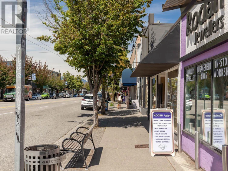 4360 Main Street, Vancouver, BC, V5V 3P9 - 24