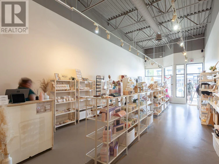 4360 Main Street, Vancouver, BC, V5V 3P9 - 9