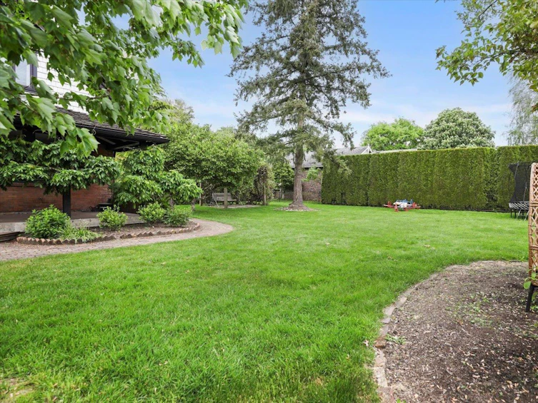34884 Clayburn Road, Abbotsford, BC, V2S 7Y9 - 32