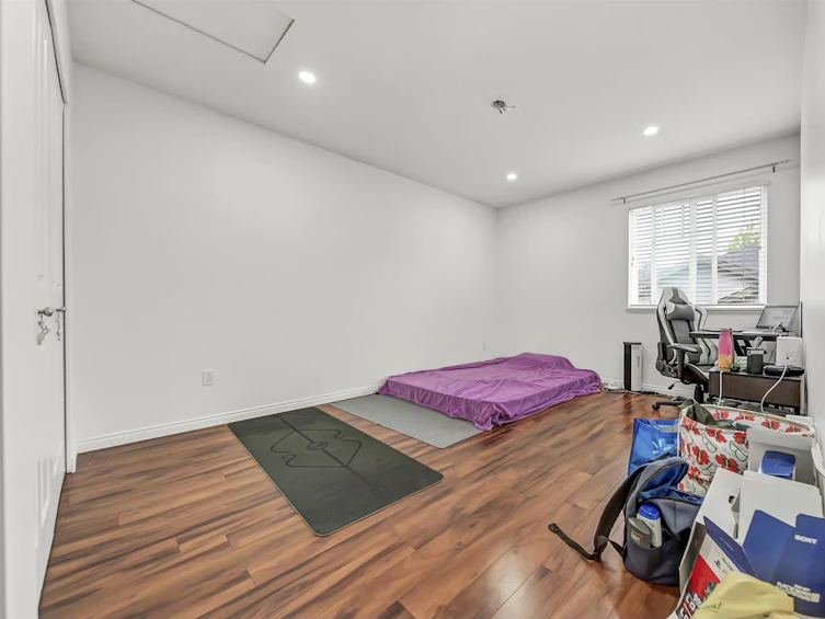 151-12040 68, Surrey, BC, V3W 1P5 - 11