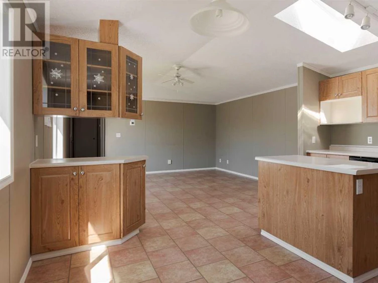 409 Harpe Way, Fort Mcmurray, AB, T9K 2L7 - 12
