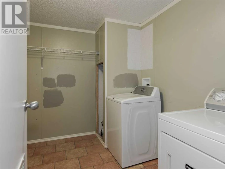 409 Harpe Way, Fort Mcmurray, AB, T9K 2L7 - 23
