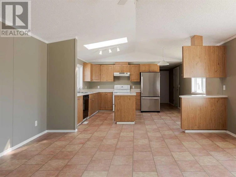 409 Harpe Way, Fort Mcmurray, AB, T9K 2L7 - 6