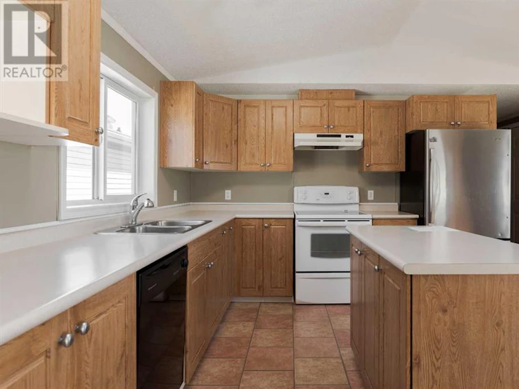 409 Harpe Way, Fort Mcmurray, AB, T9K 2L7 - 8
