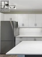 102 1600 Dufferin Cres