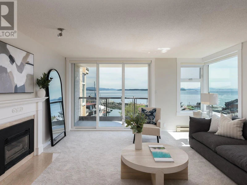 4D - 9851 Second Street, Sidney BC V8L 3C7
