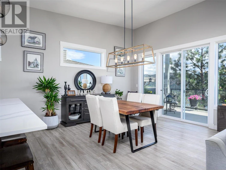 8812 Oxford Road, Vernon, BC, V1H 2K8 - 8