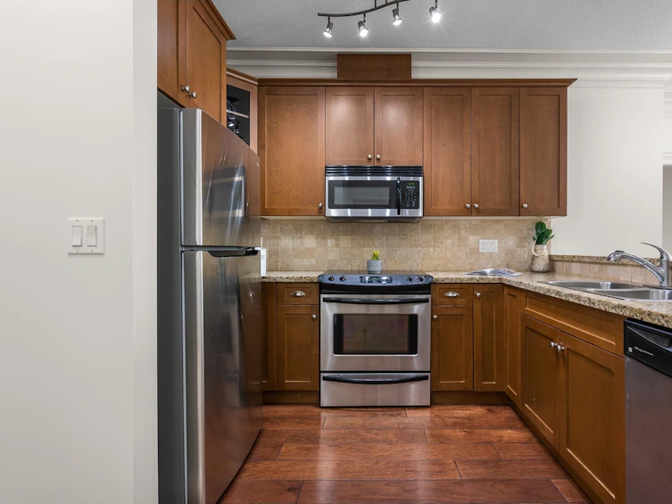 210-32729 Garibaldi, Abbotsford, BC, V2T 0A6 - 21