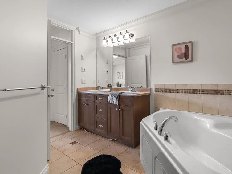 210-32729 Garibaldi, Abbotsford, BC, V2T 0A6 - 27