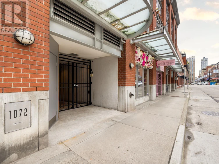 403-1072 Hamilton Street, Vancouver, BC, V6B 2R9 - 17