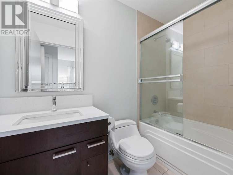3205 Carolina Street, Vancouver, BC, V5V 4A9 - 32