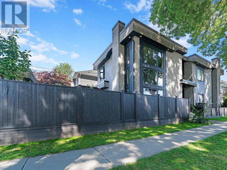 3205 Carolina Street, Vancouver, BC, V5V 4A9 - 4