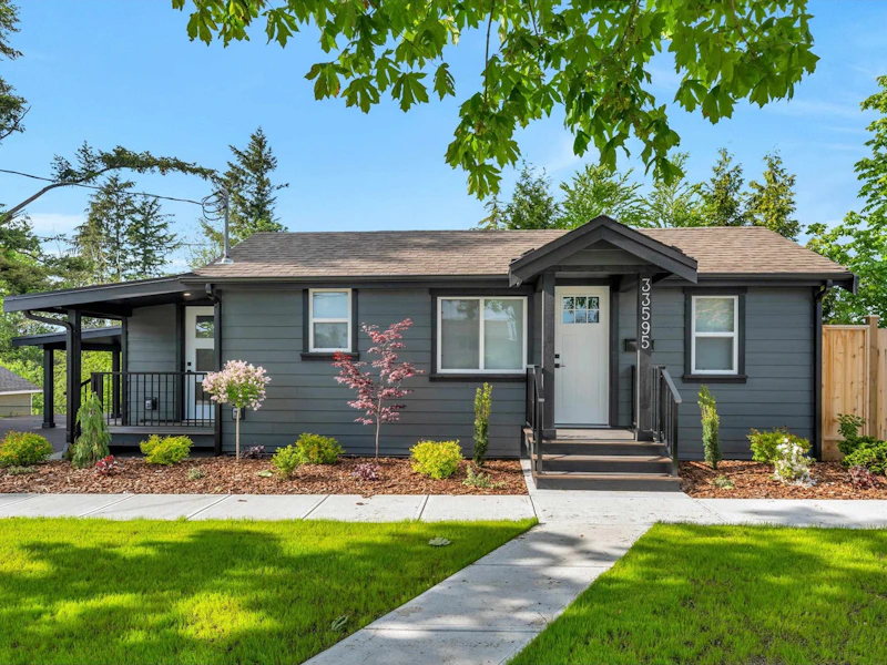 33595 Cherry Avenue, Mission BC V2V 2V5