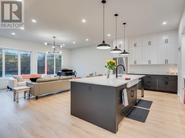 693 Balsam Road, Kelowna, BC, V1W 1C1 - 10
