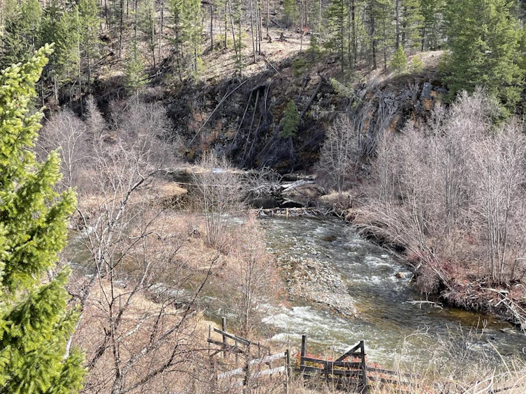 1660 Highway 3, Midway, BC, V0H 1M0 - 23