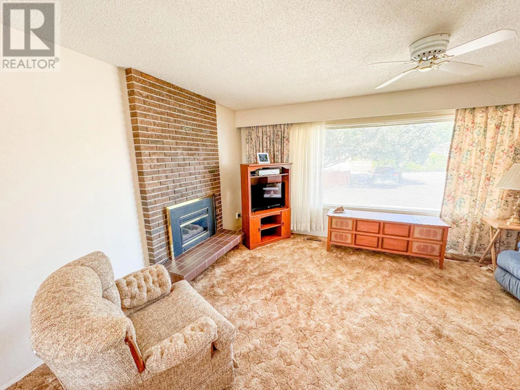 110 Mckeen Place, Penticton, BC, V2A 6W1 - 2
