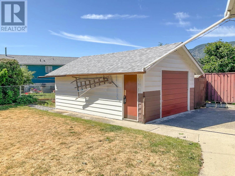 110 Mckeen Place, Penticton, BC, V2A 6W1 - 31