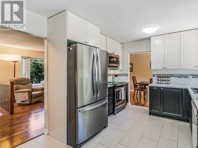 5704 Carlton Road, Nanaimo, BC, V9T 5N7 - 14