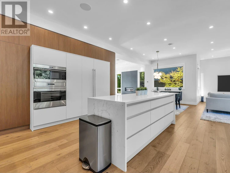 3602 Bluebonnet Road, North Vancouver, BC, V7R 4E1 - 12