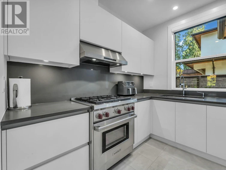 3602 Bluebonnet Road, North Vancouver, BC, V7R 4E1 - 16