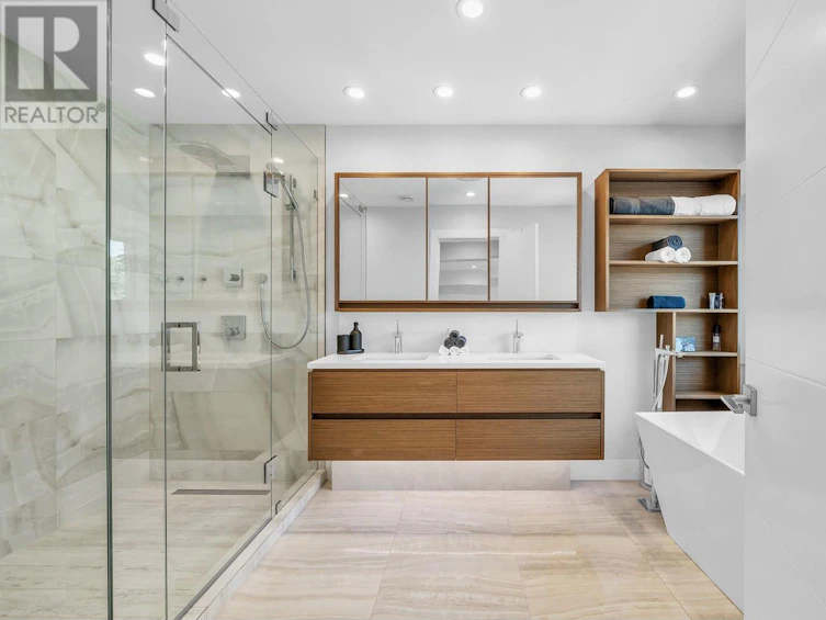 3602 Bluebonnet Road, North Vancouver, BC, V7R 4E1 - 26