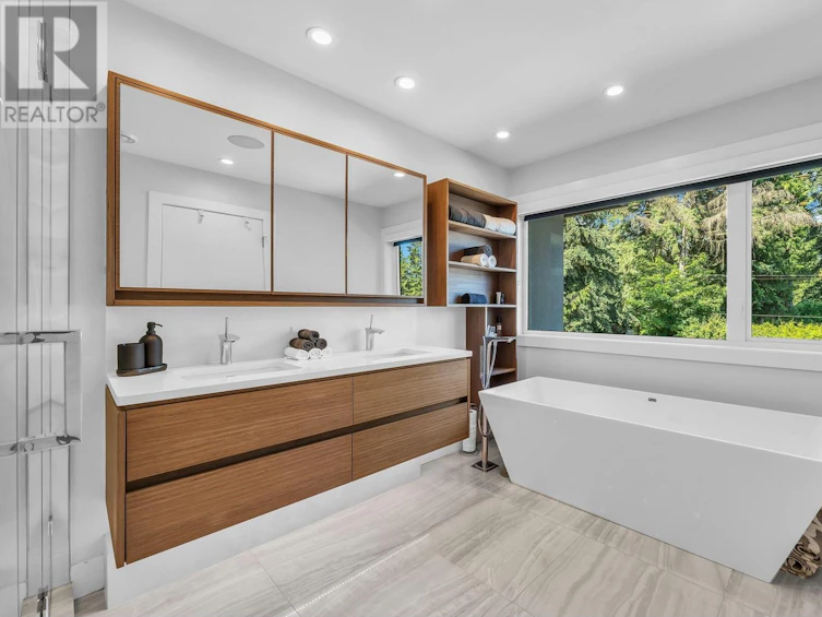 3602 Bluebonnet Road, North Vancouver, BC, V7R 4E1 - 27